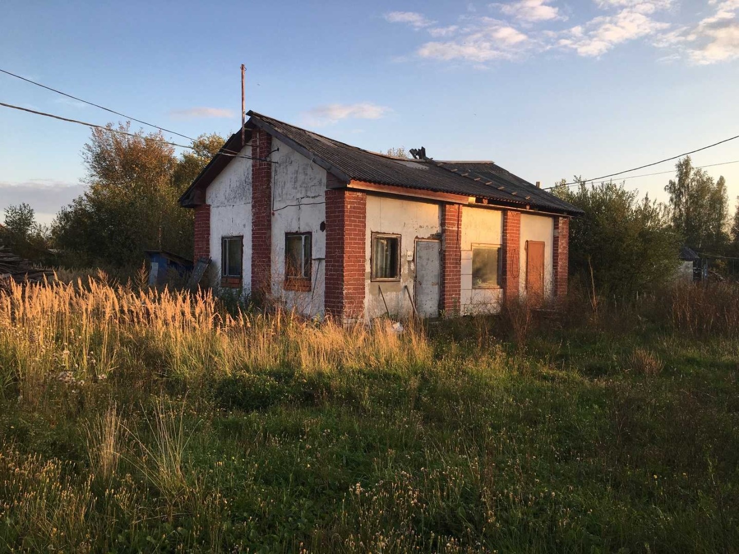 Предлагаем вашему вниманию исключительную возможность приобрести земельный участок площадью 1 Га (категория земель: Земли населенных пунктов,разрешенное использование-Для нужд промышленности), расположенный в районе Семенова.
Данный участок имеет все необходимые условия для успешного ведения бизнеса