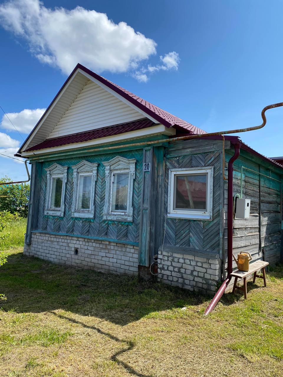 Продается уютный дом с участком в д. Зименки, Кстовский район

Прекрасное место для жизни и отдыха — всего в нескольких минутах от реки Волга. Большой участок с плодоносящими деревьями подарит вам возможность наслаждаться свежими фруктами круглый год.

Дом располагает всеми необходимыми коммуникация