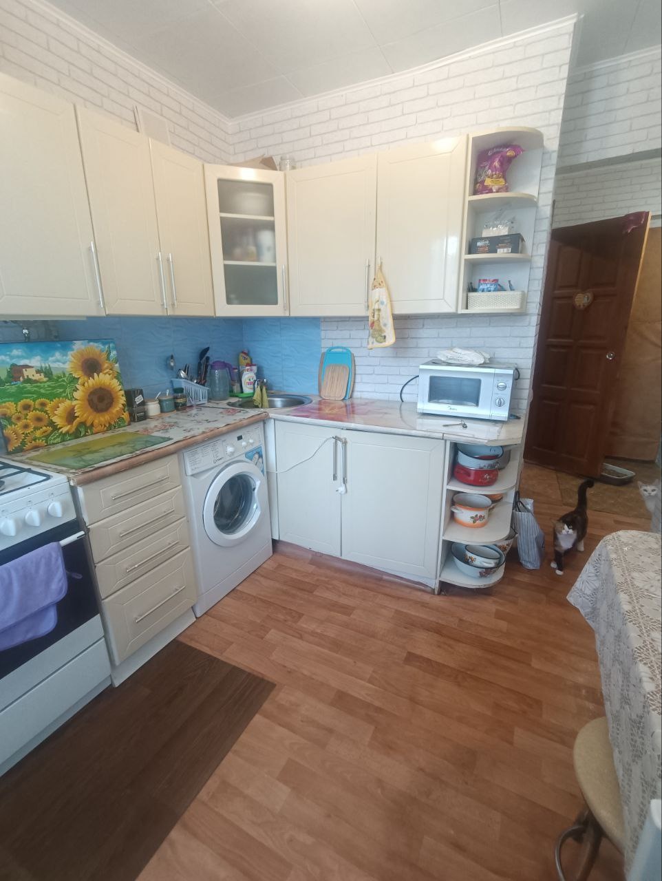 Продается 1-комнатная квартира в пос. Ждановский, ул. Школьная, д.47

- Общая площадь – 34,6 м²
- Жилая площадь – 20,7 м²
- Площадь кухни – 7,5 м²
- Этаж – 3 из 5
- Дом кирпичный, тёплый и надежный

Квартира удобной планировки, расположена в тихом районе с развитой инфраструктурой. Отличный вариант 