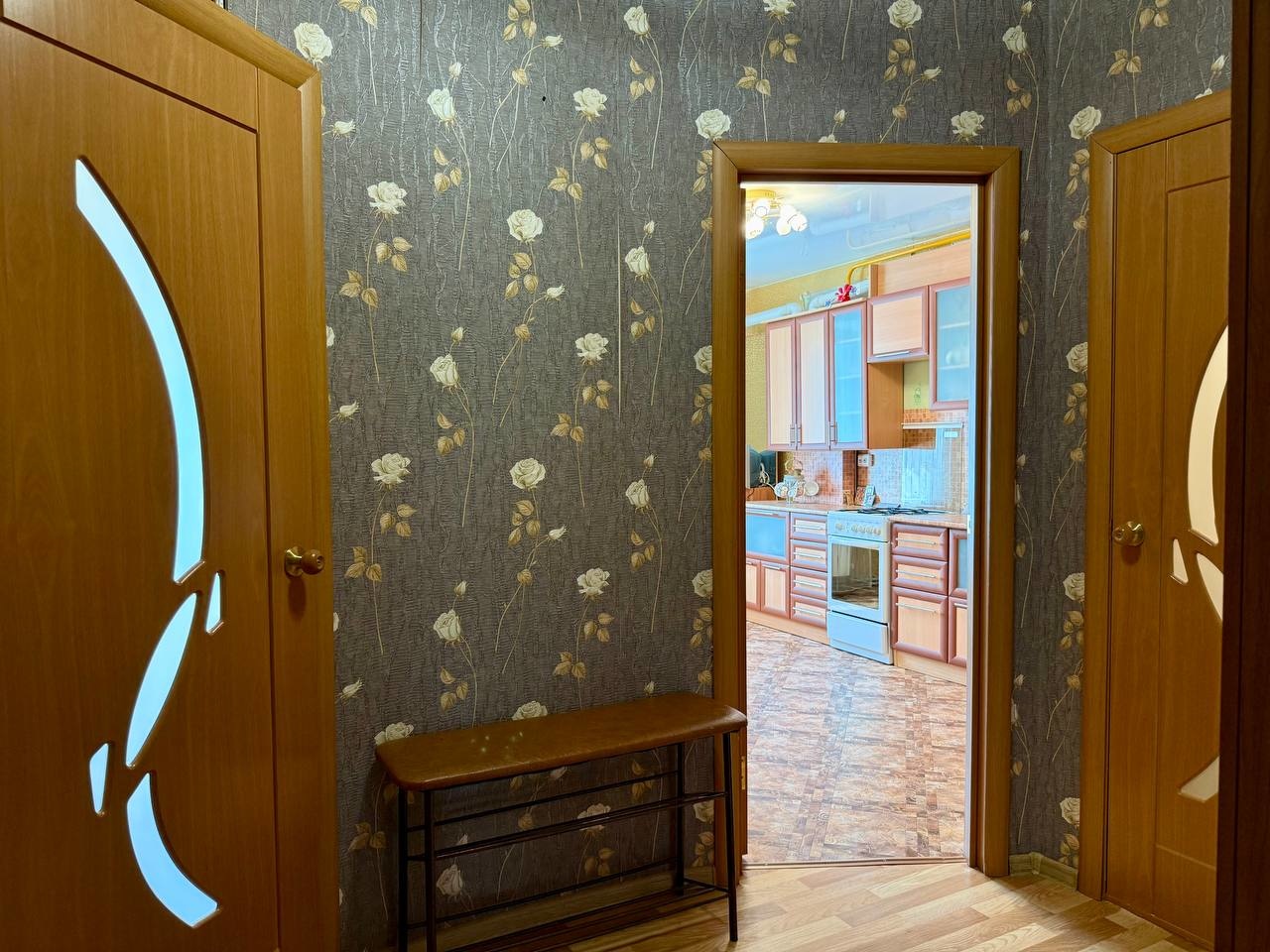 Отличное предложение для молодой семьи!
В продаже 1-к квартира 38m2 3/4эт. в г.Лысково ул.Полевая,5

▫️Квартира с классическим ремонтом 
• большая кухня - 13m2
• индивидуальное газовое отопление (2-х контурный котел). 

Хорошее местоположение дома
• рядом школа 5, садики, ТЦ «Александрия», Сбербанк,