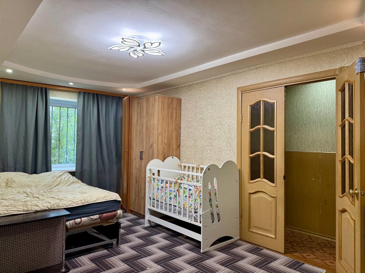 Прекрасное предложение для семьи с детьми. 

Представляем вашему вниманию 3-к квартиру 56m2 1/4 эт. в г. Кстово, ул. Мира, 15.  
▫️В КВАРТИРЕ: 
• комнаты на разные стороны дома

– двух и трехуровневые потолки 
– установлены двухкамерные пластиковые окна, обладающие высоким коэффициентом сопротивлени