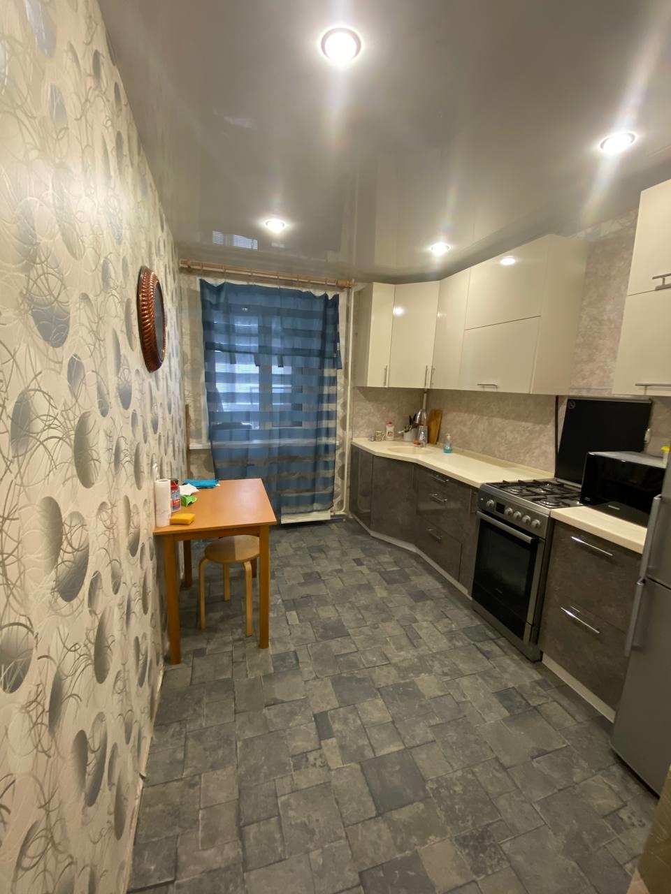 Продаётся однокомнатная квартира улучшенной планировки

