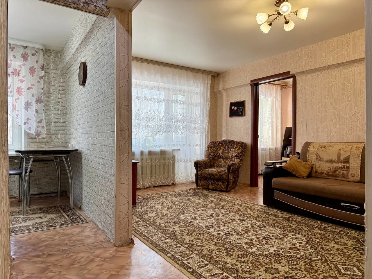 В продаже 2-к квартира S=44m2 2/3эт в г.Лысково Нижегородская область ул.Нестерова,5

▫️Квартира с классическим ремонтом 

▫️Рядом: магазины, школа-2, садики, БЦ, ДК…, а также прекрасные места для прогулок – обустроенные сквер и парк.   Причина продажи – переезд в другой город.  
▪️Квартира юридичес