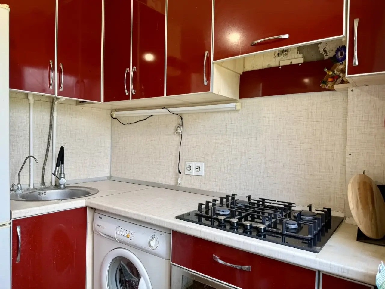 Прекрасное предложение для молодой семьи!
В продаже 1-к квартира S=29,3m2 1/3эт в с.Шелокша Кстовский р-н ул.Крупнова,16

Квартира с классическим ремонтом, заменены и установлены:
- электропроводка
- все водопроводные трубы, стояк
- биметаллические батареи
- в ванной есть вывод под раковину (можно у
