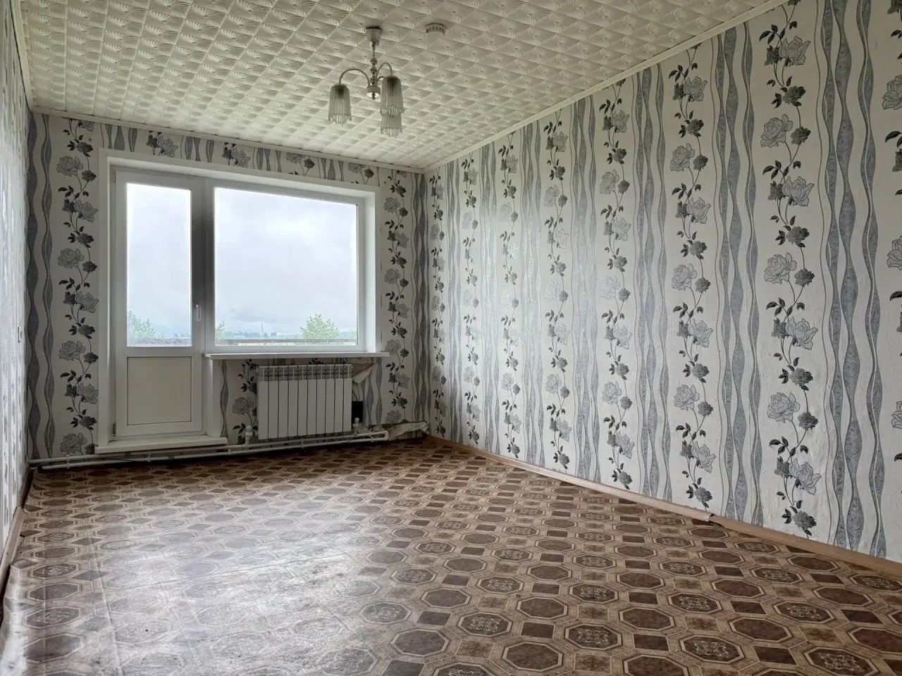1-к квартира S=42,3m2 2/3эт в с.Берендеевка Лысковский р-н ул.Центральная,42 

Квартира под ремонт: 
• просторная кухня - 8m2
• большой коридор 

▫️Индивидуальным газовое отопление – АГВ 
- горячая вода - бойлер 

В непосредственной близости школа, садик, магазины..

Потрясающая природа - вокруг лес